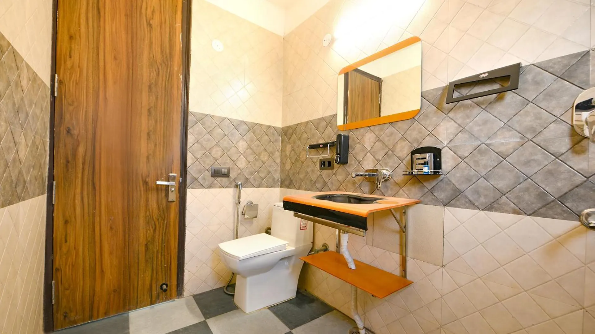 Hotel Fabhotel Kesari Stayz Gurgaon India