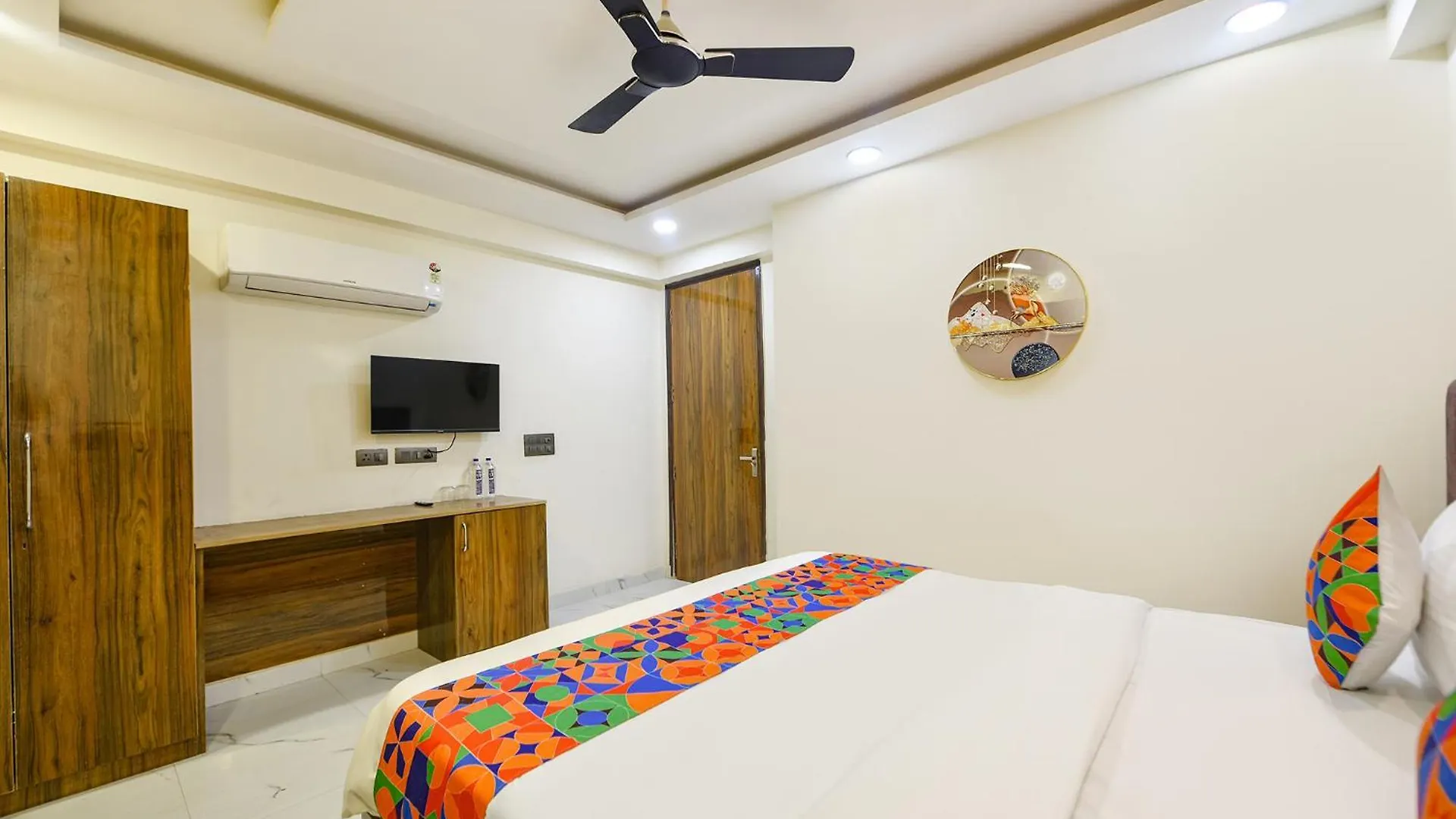 Fabhotel Kesari Stayz Gurgaon India