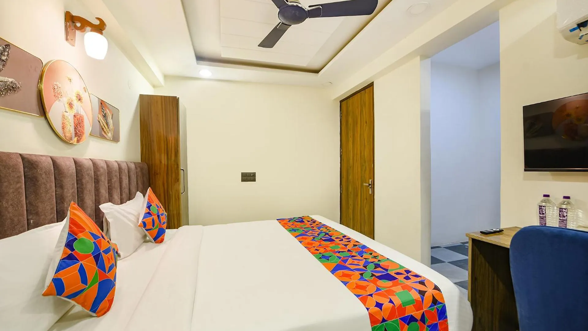 Hotel Fabhotel Kesari Stayz Gurgaon India