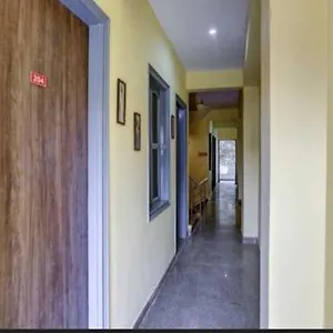 O Yeti Near Appu Ghar Hotel